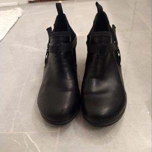 Merrell Evera Rush Leather slip-on ankle bootie, sz 10